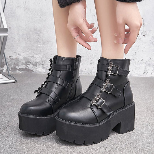 Lady Japanese Harajuku Punk Bat Buckle Gothic Style Short Boots Black