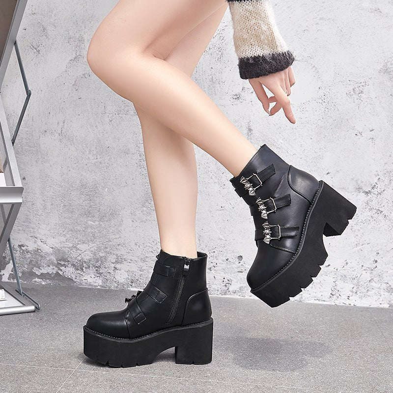 Lady Japanese Harajuku Punk Bat Buckle Gothic Style Short Boots Black