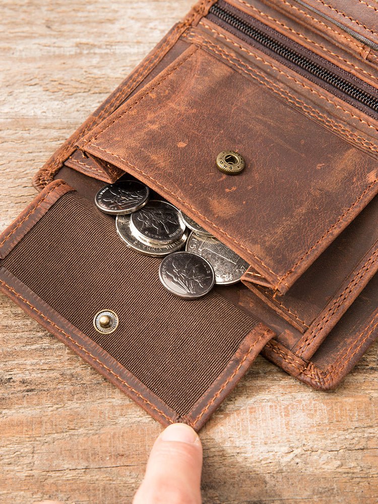 Layer Leather Short Clutch Bag Dark brown