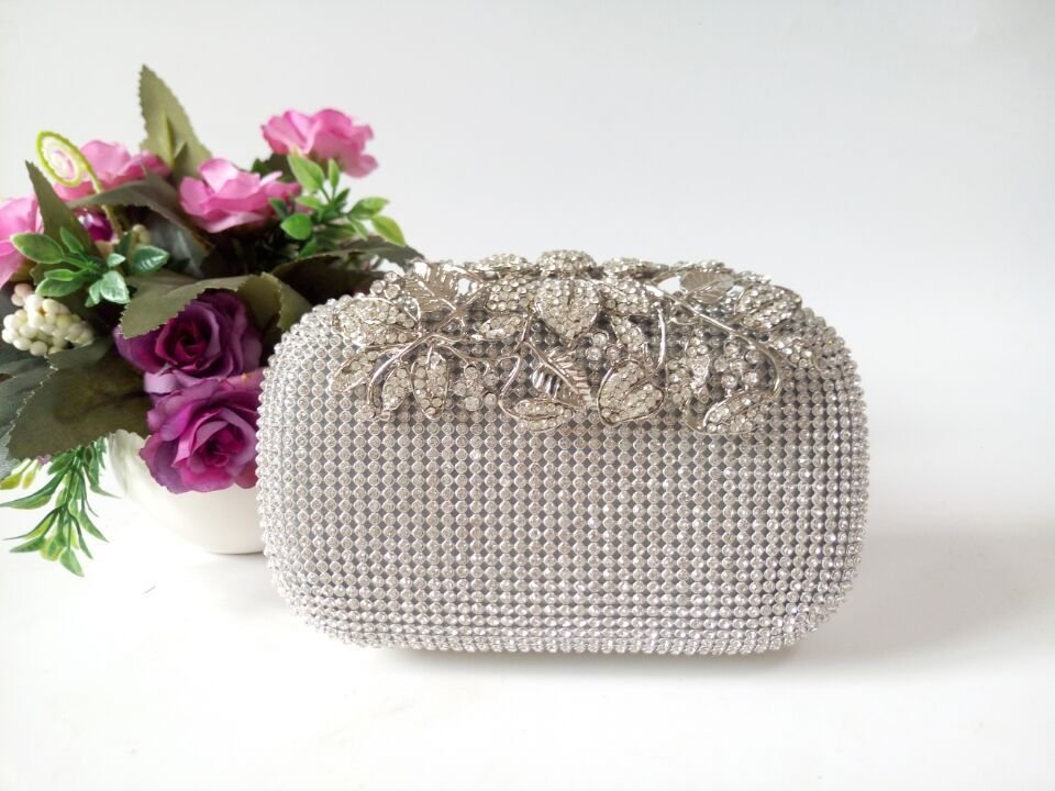 Leaf - shaped Flowers Diamond Dinner Clutch Gold