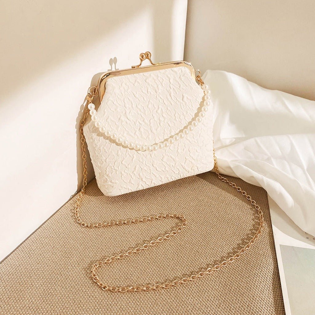 Pearl Tote: Elegant Mini Chain Crossbody Bag with Pearlescent Accents Beige Chain