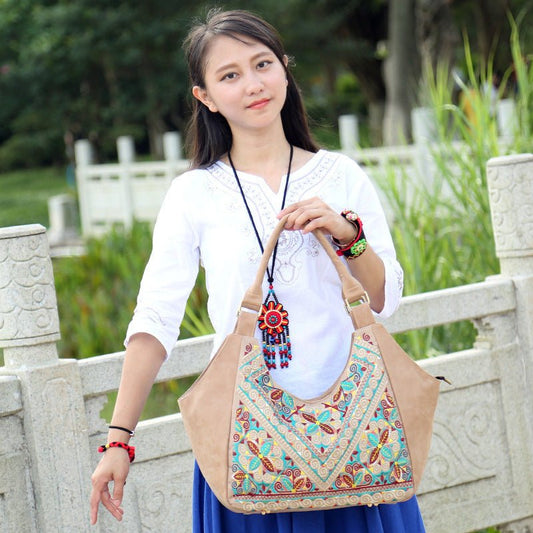 Retro Embroidery Clutch Handbag for Women in PU Leather Light Yellow