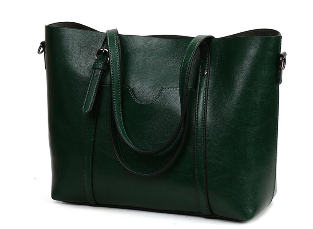 Retro European Clutch Messenger Bag for Stylish Women green