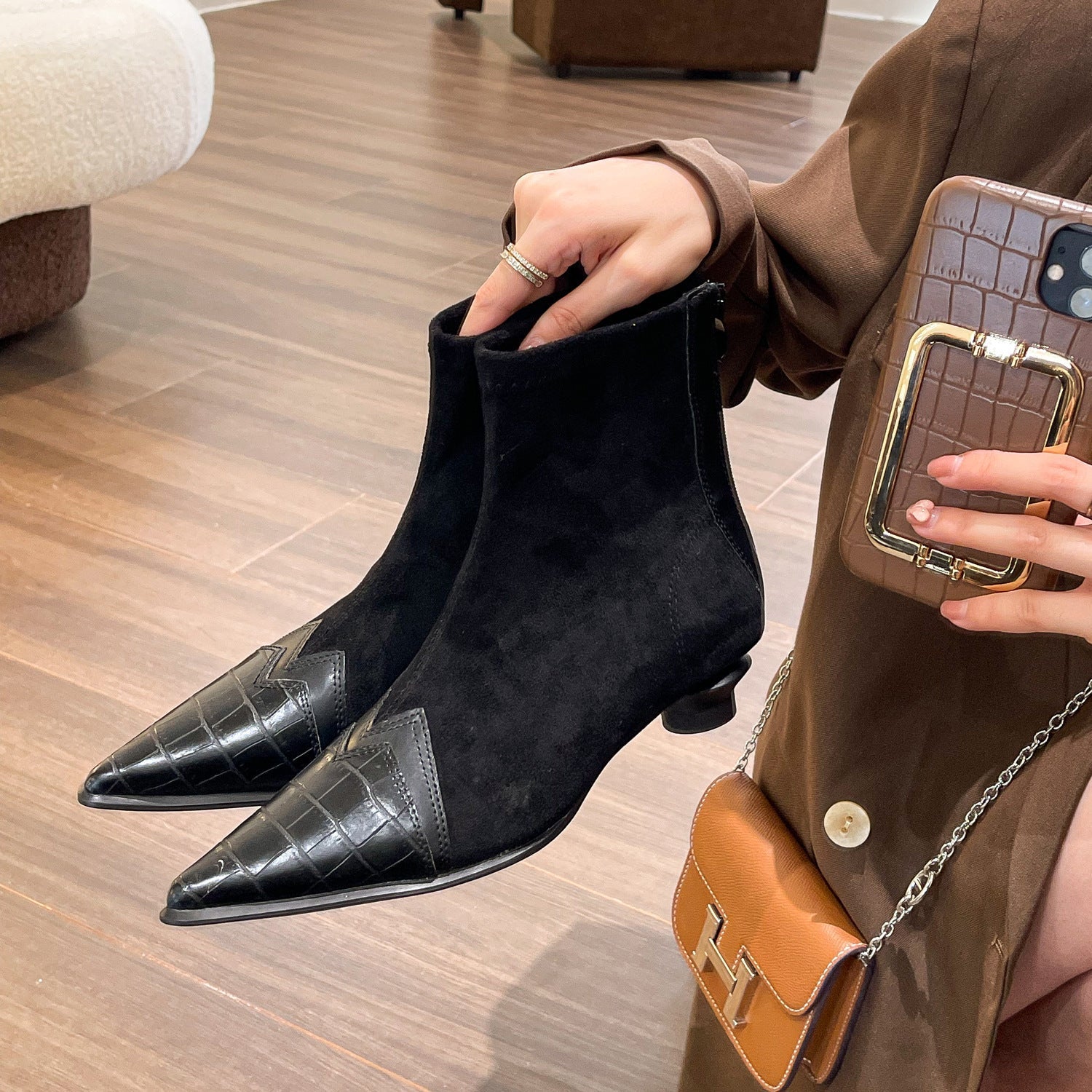 Retro Patchwork Pointed Boots Back Zipper Kitten Heel Black