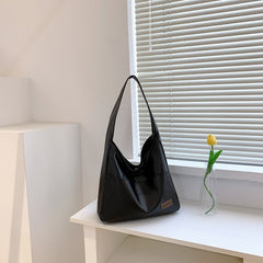 Retro Shoulder Bag: Women's Fashion with Simple Large Capacity Black