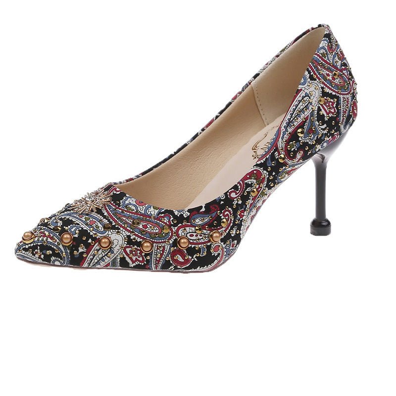 Rivet heels cat heels Dark red