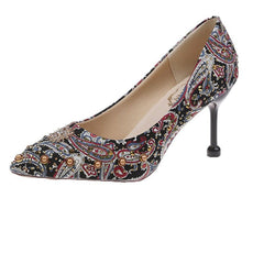 Rivet heels cat heels Dark red