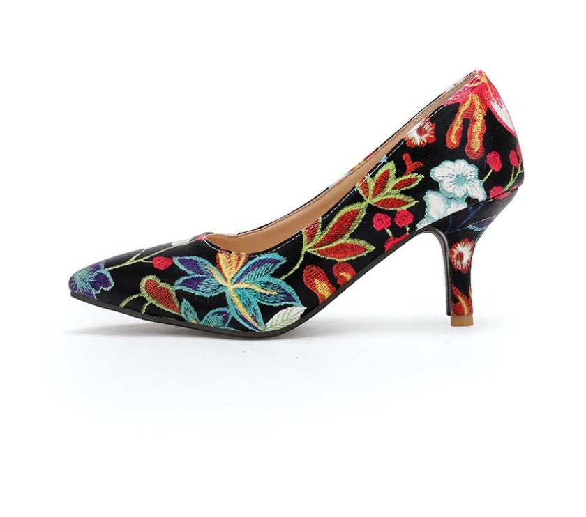 Shallow mouth pointed high heels Black