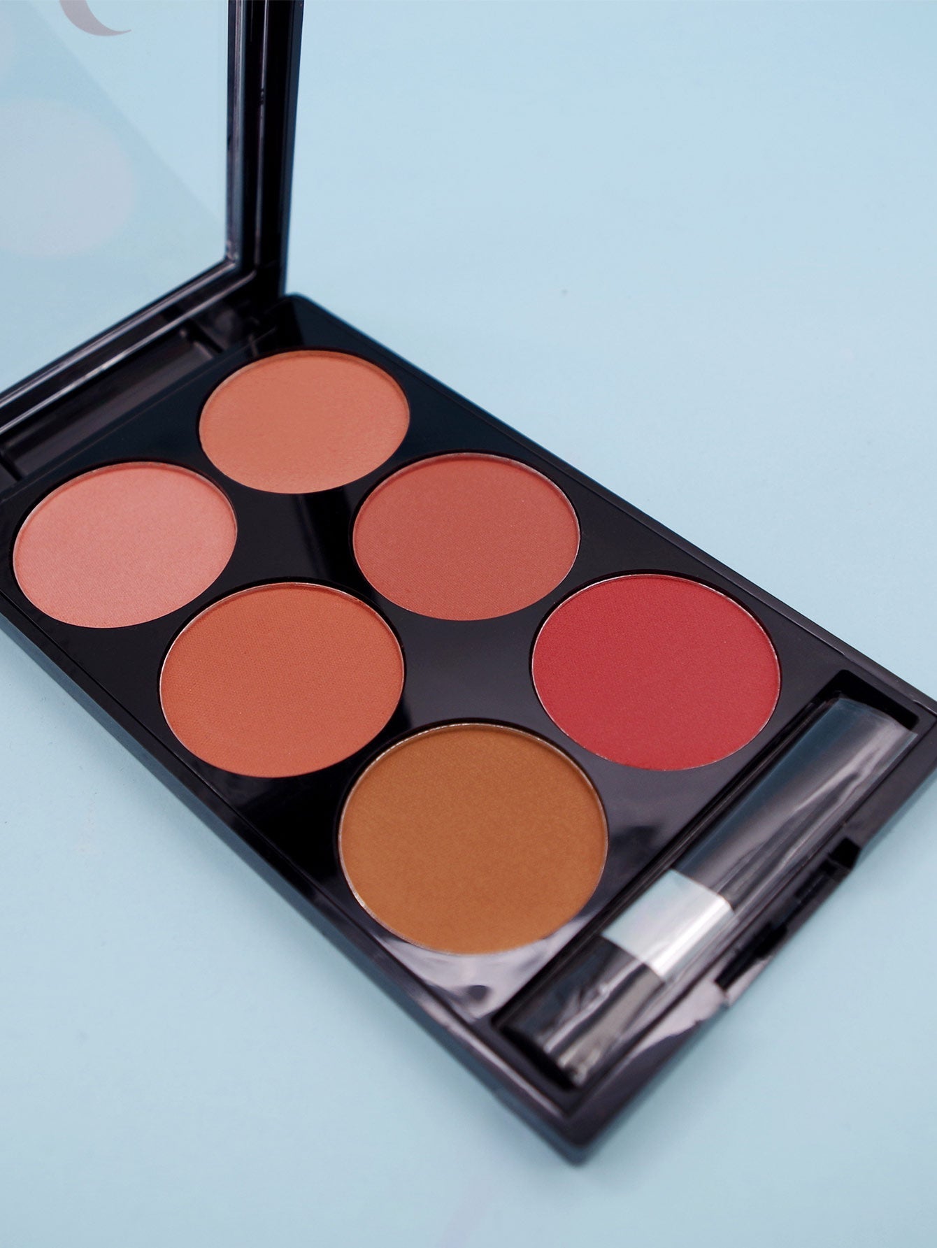 Six - Color Boutique Blush Palette: Makeup Repair & Multi - Color Elegance As shown