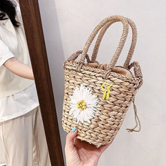 Small Daisy Straw Bag Women Shoulder Bags Handmade Apricot