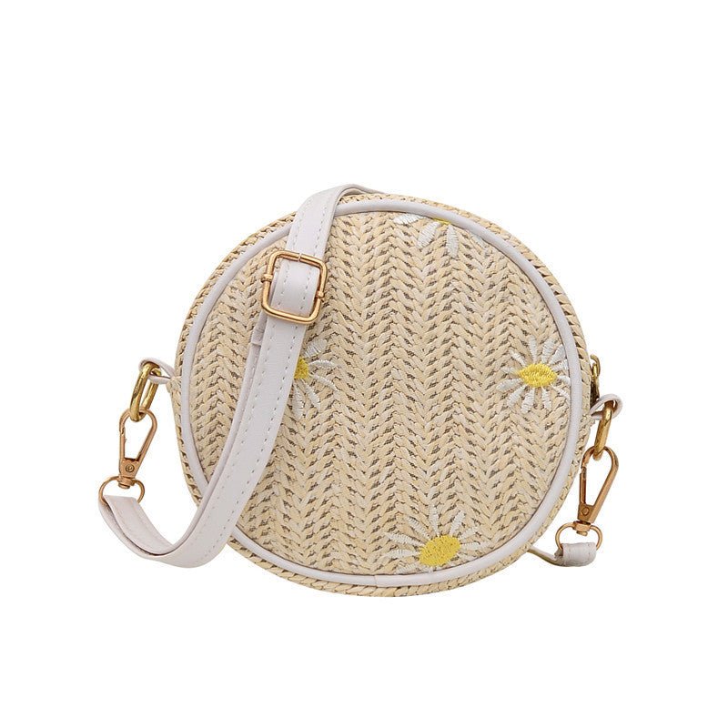Straw Woven Clutch Red Sand Beach Round Shoulder Bag Creamy white