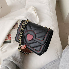 Stylish Chain Messenger Clutch Bag: Trendy Underarm Design Black