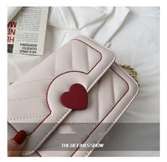 Stylish Chain Messenger Clutch Bag: Trendy Underarm Design Black