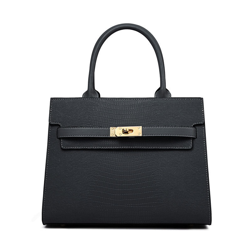Stylish Large Capacity Clutch Bag for Summer Weddings and Commutes Black