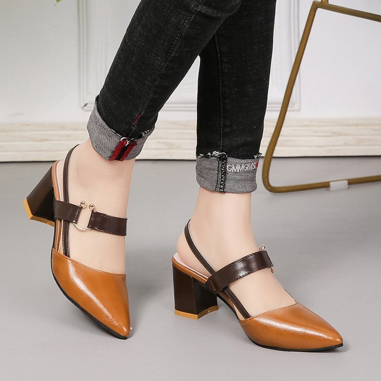 Thick - heeled Pointed High - heeled Shoes With All - match Sandals Beige