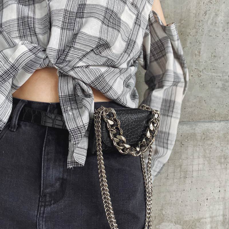 Trendy Mini Clutch: Lipstick Chain Waist Bag for Women Black