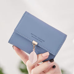 Ultra - Thin Leaf Clutch: Korean Multi - Card Business Holder Light Blue