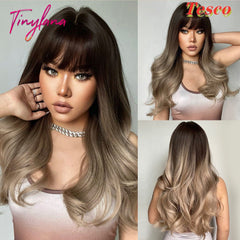 Women Wear Wavy Wigs Style H