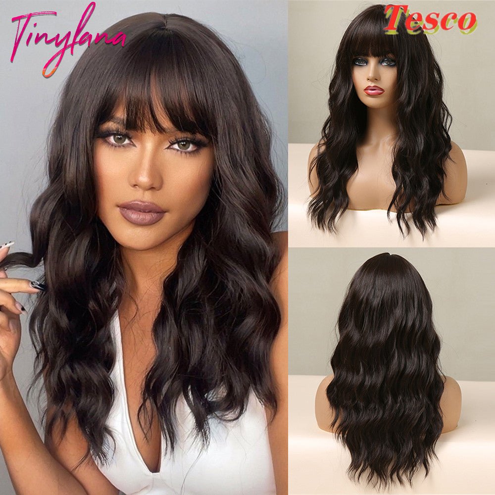 Women Wear Wavy Wigs Style F